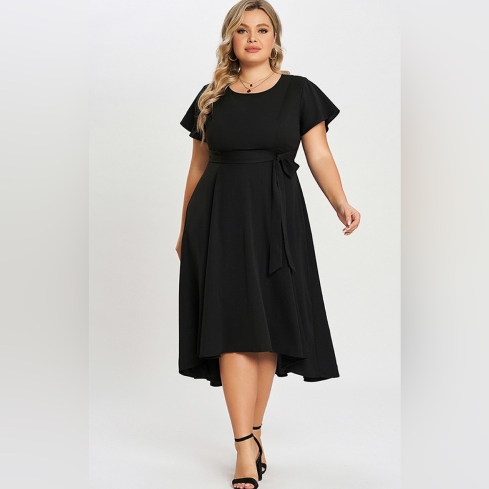 NWT MEET.CURVE Black Crew Neck High-low Hem Dress- PTP 23"